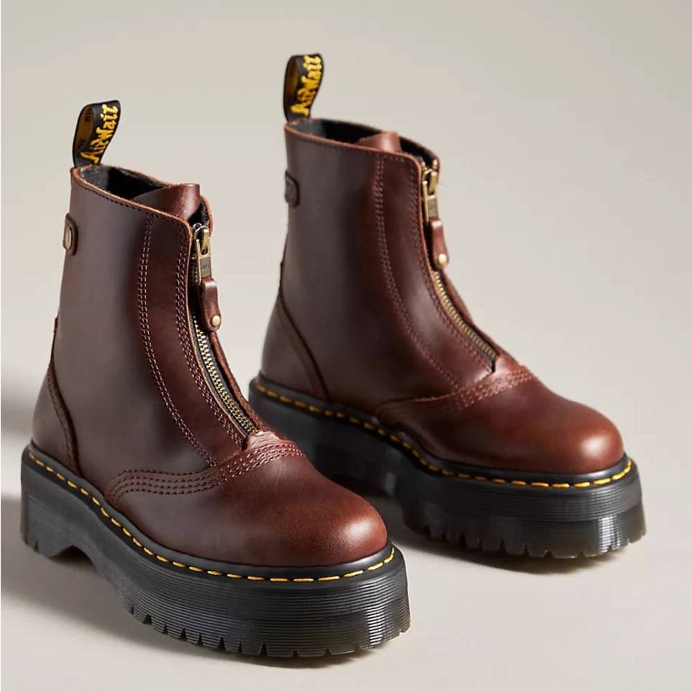 DR. MARTENS JETTA ZIPPED SENDAL LEATHER PLATFORM BOOTS Dark Brown  size 7